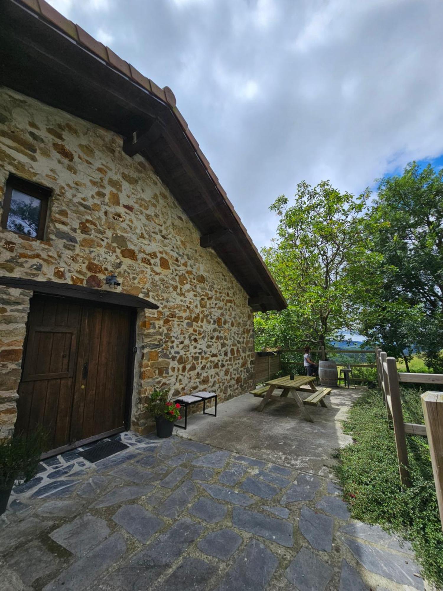 Arbela Apartamentuak Aia Εξωτερικό φωτογραφία